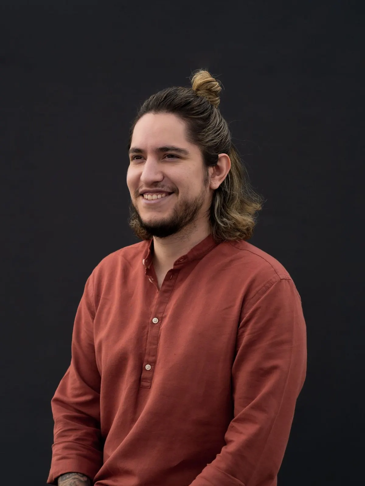 Carlo Lazcano · Director de Creatividad